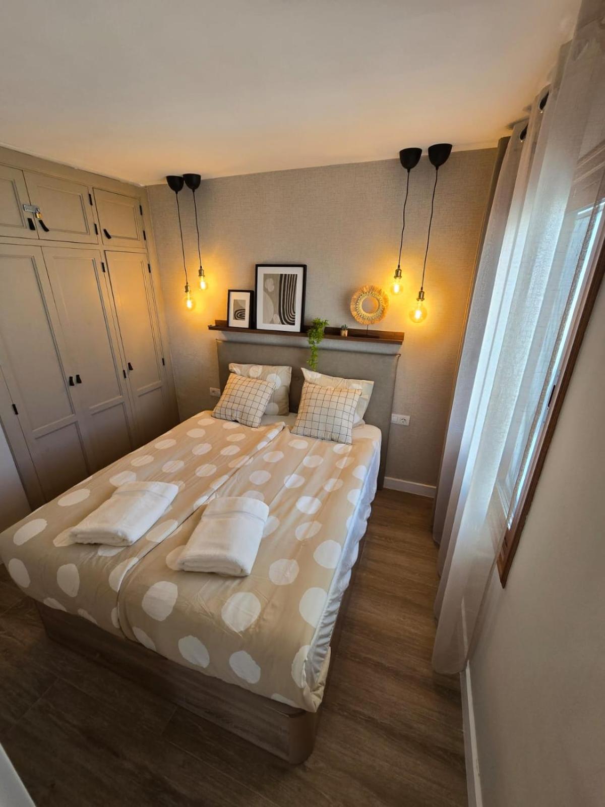 Eva-winsdor Park Apartment